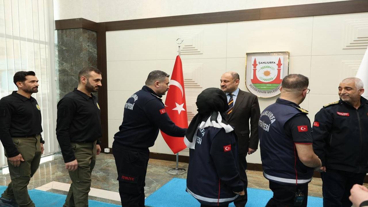 Başkan Gülpınar, Belediye Personeliyle Bayramlaştı