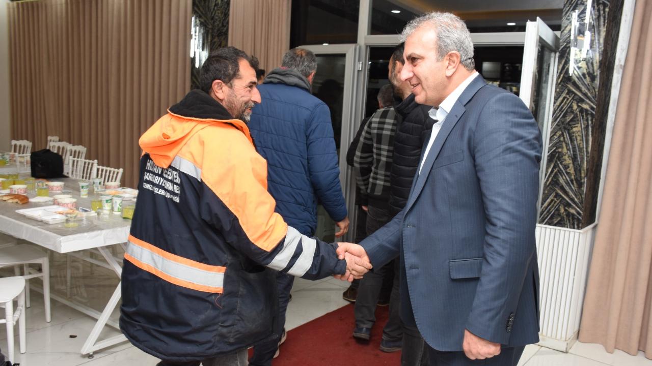 Eşbaşkan Paydaş ve Yeşil Belediye Personelini İftarda Ağırladı