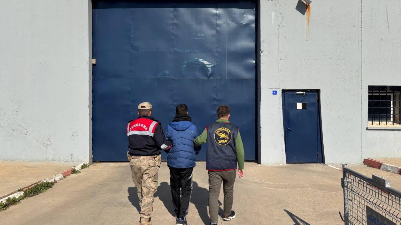 Şanlıurfa’da 8 Yıl 6 Ay Hapis Cezalı Uyuşturucu Hükümlüsü Yakalandı