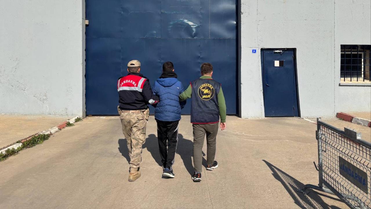 Şanlıurfa’da 8 Yıl 6 Ay Hapis Cezalı Uyuşturucu Hükümlüsü Yakalandı