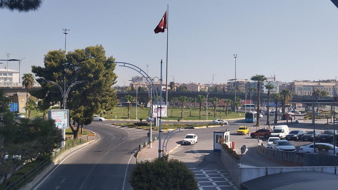 Şanlıurfa’da Seyir Halindeki Araca Silahlı Saldırı!