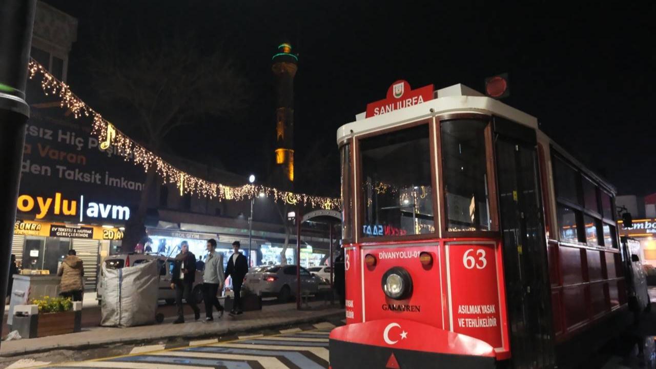 Şehrin Kalbi Divanyolu Daha Işıltılı Hale Geldi