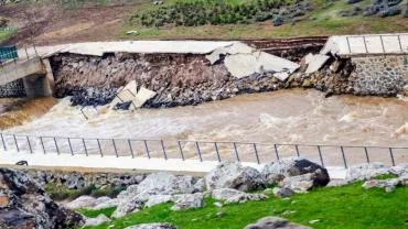 Viranşehir’de Sel Yıkımı: Curcup Deresi Duvarları Yıkıldı