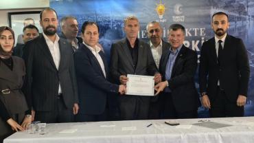 AK Parti’ye Katılımlar Sürüyor