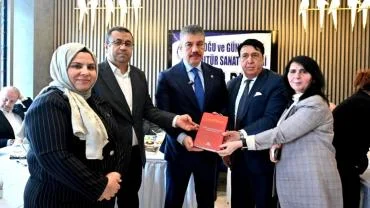 Avukatlar Gününde Urfalı Mustafa Heşe’den Anlamlı Hediye