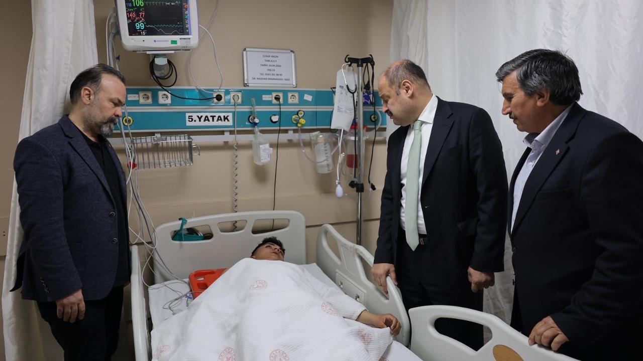 Başkan Gülpınar’dan Yaralı Öğrencilere Ziyaret