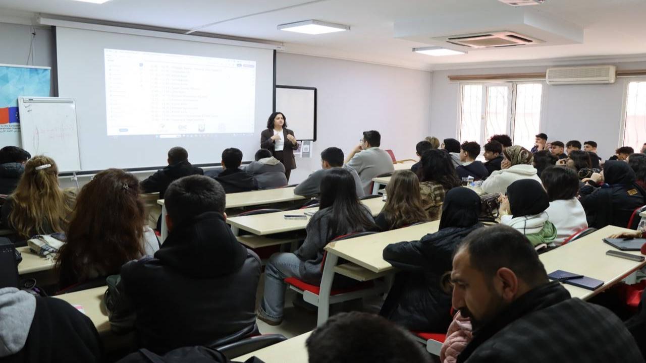 Büyükşehir’den Gençlere Gelecek Odaklı Eğitim Hamlesi