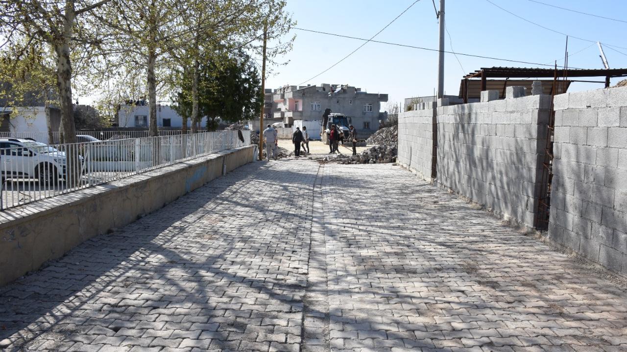 Hilvan’da Yol Çalışmaları Devam Ediyor