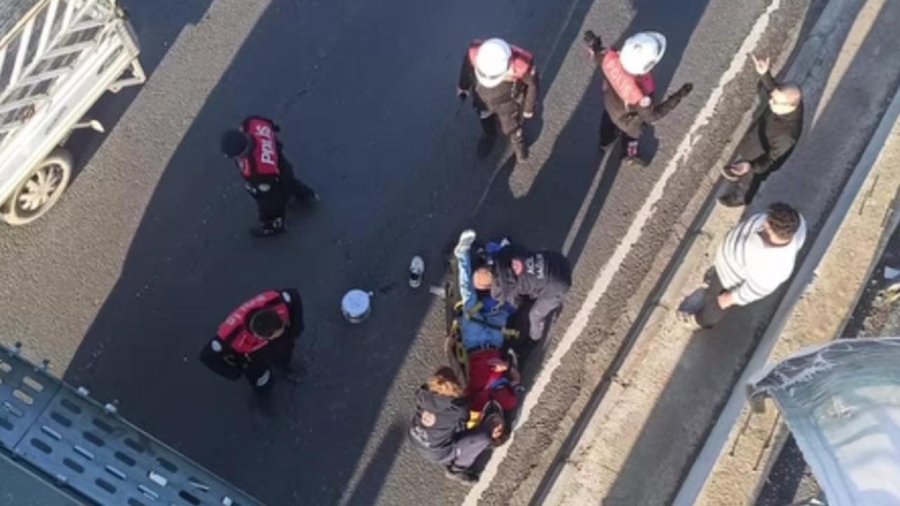 Karaköprü’de Üst Geçitten Atlayan Genç Hastaneye Kaldırıldı