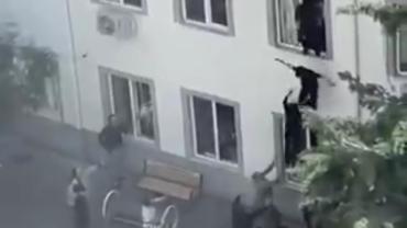 Okula Düzenlenen Silahlı Saldırıda Ölü Sayısı 9’a Yükseldi