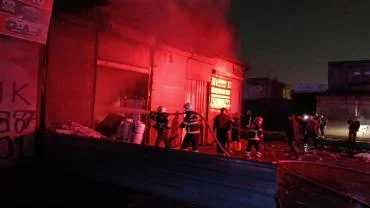 Şanlıurfa’da Hurdacı Dükkanında Yangın Paniği