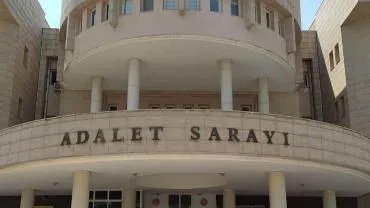 Urfa Dolandırıcılıktan Yakalanan Şüpheliler Adliyeye Sevk Edildi