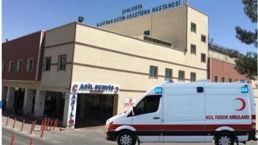 Urfa’da İş Makinesi Devrildi: Operatör Yaralandı