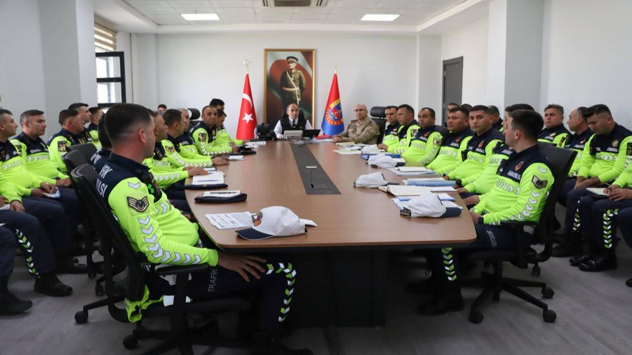 Urfa’da Kritik Toplantı: Kazalar Analiz Edildi, Riskli Yollar Belirlendi
