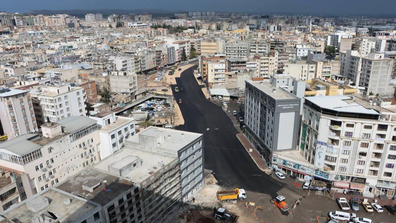 Urfa’da Yol Projesinde Asfalt Çalışmaları Başladı