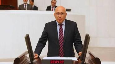 Utku Çakırözer: 5G İlanları Yerel Gazetelere Verilmedi