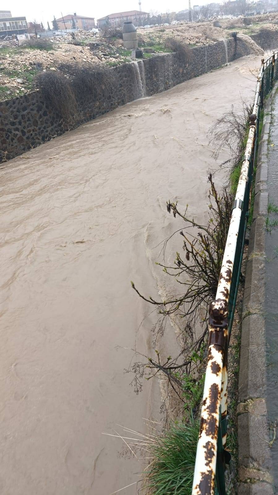 Karakoyun Deresi’nde Su Seviyesi Yükseliyor