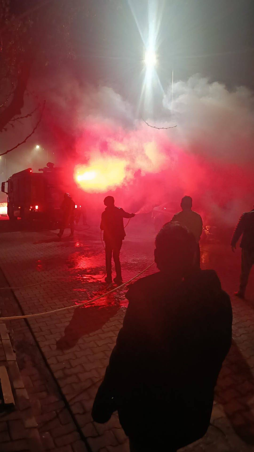 Şanlıurfa’da Park Halindeki Araç Yandı!