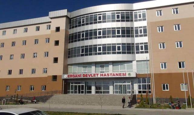 Okul Bahçesine Düşen Yıldırım İki Can Aldı!