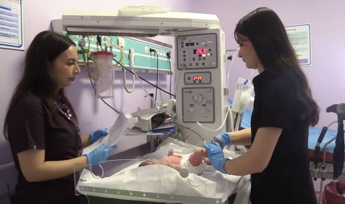 Yenidoğanlarda Göz Dibi Taraması Görme Kaybını Önleyebilir