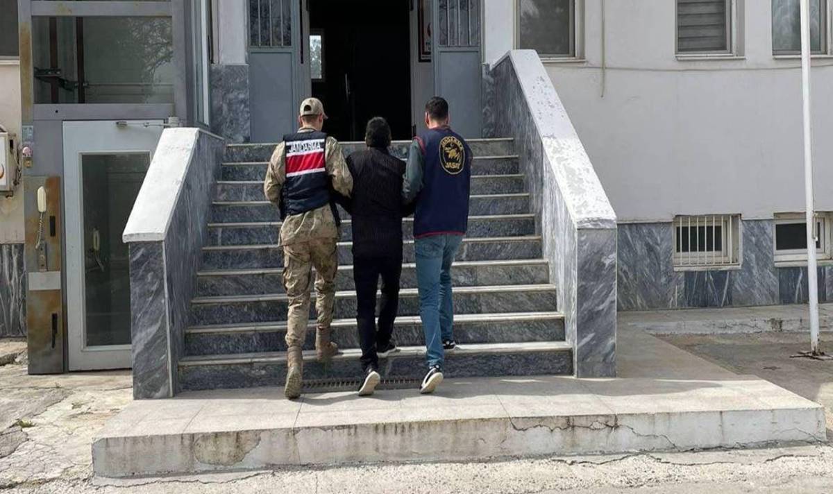 Urfa’da Aranan 2 Şahıs Jandarma Operasyonlarıyla Yakalandı