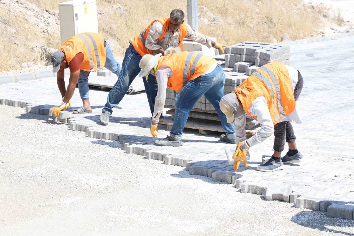 Karaköprü’de Hizmetler Aralıksız Sürüyor