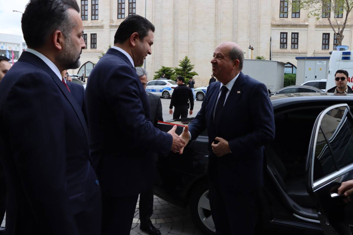 KKTC Eski Cumhurbaşkanı Tatar’dan Şanlıurfa Büyükşehir Belediyesi’ne Ziyaret