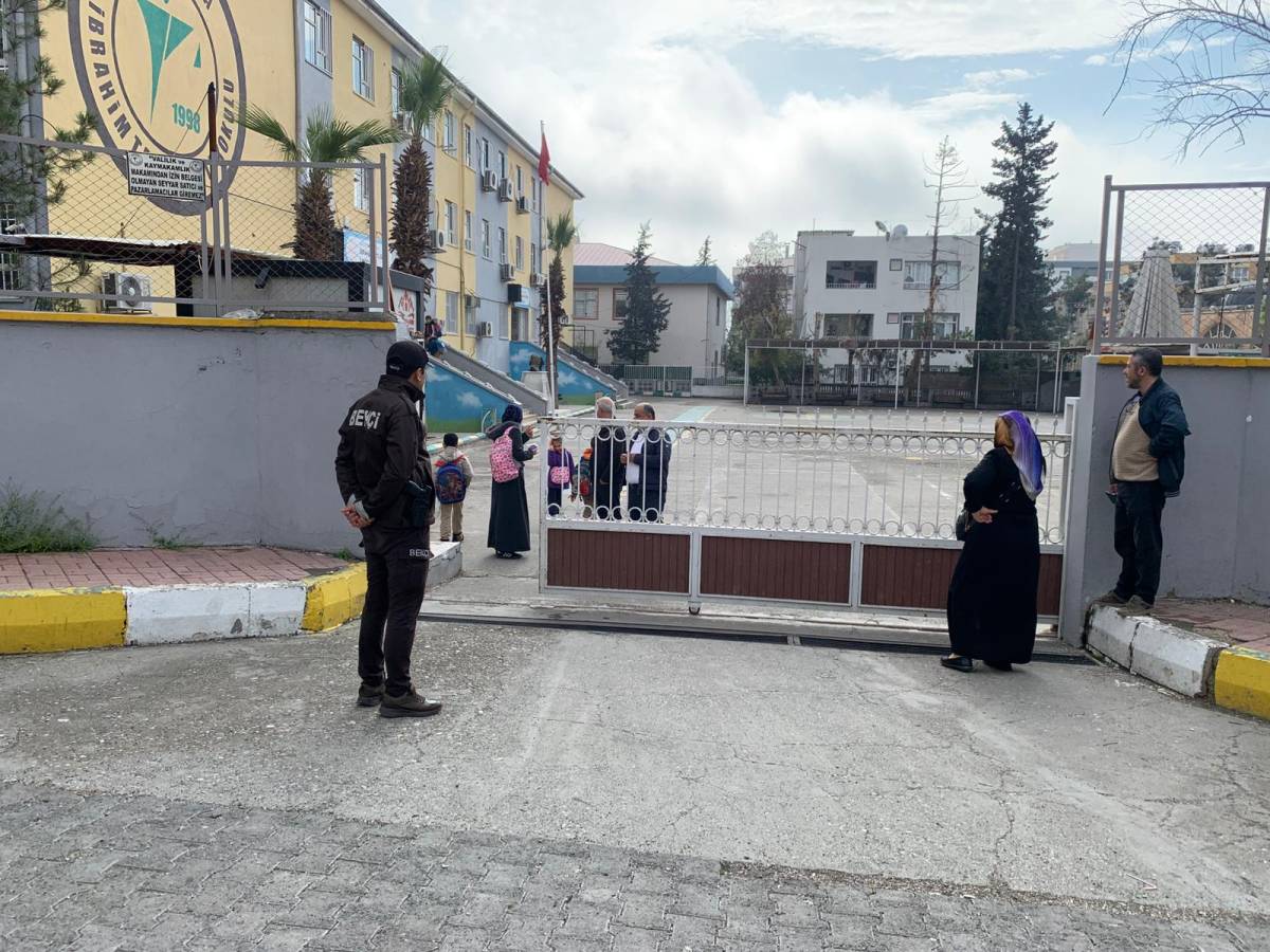 Urfa’da Sabah Saatlerinde Okullarda Yoğun Güvenlik Önlemi!