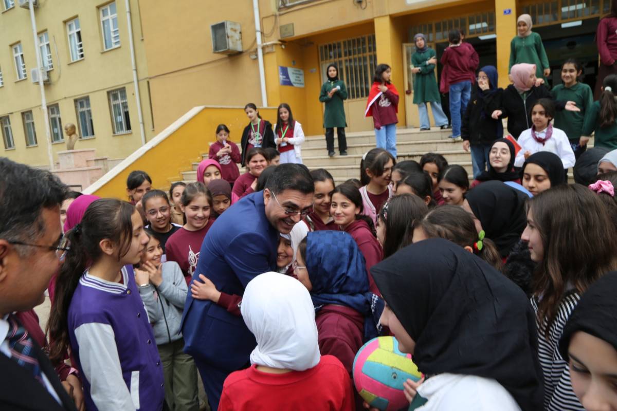 Şanlıurfa Emniyet Müdürü Öğrencilerle Buluştu