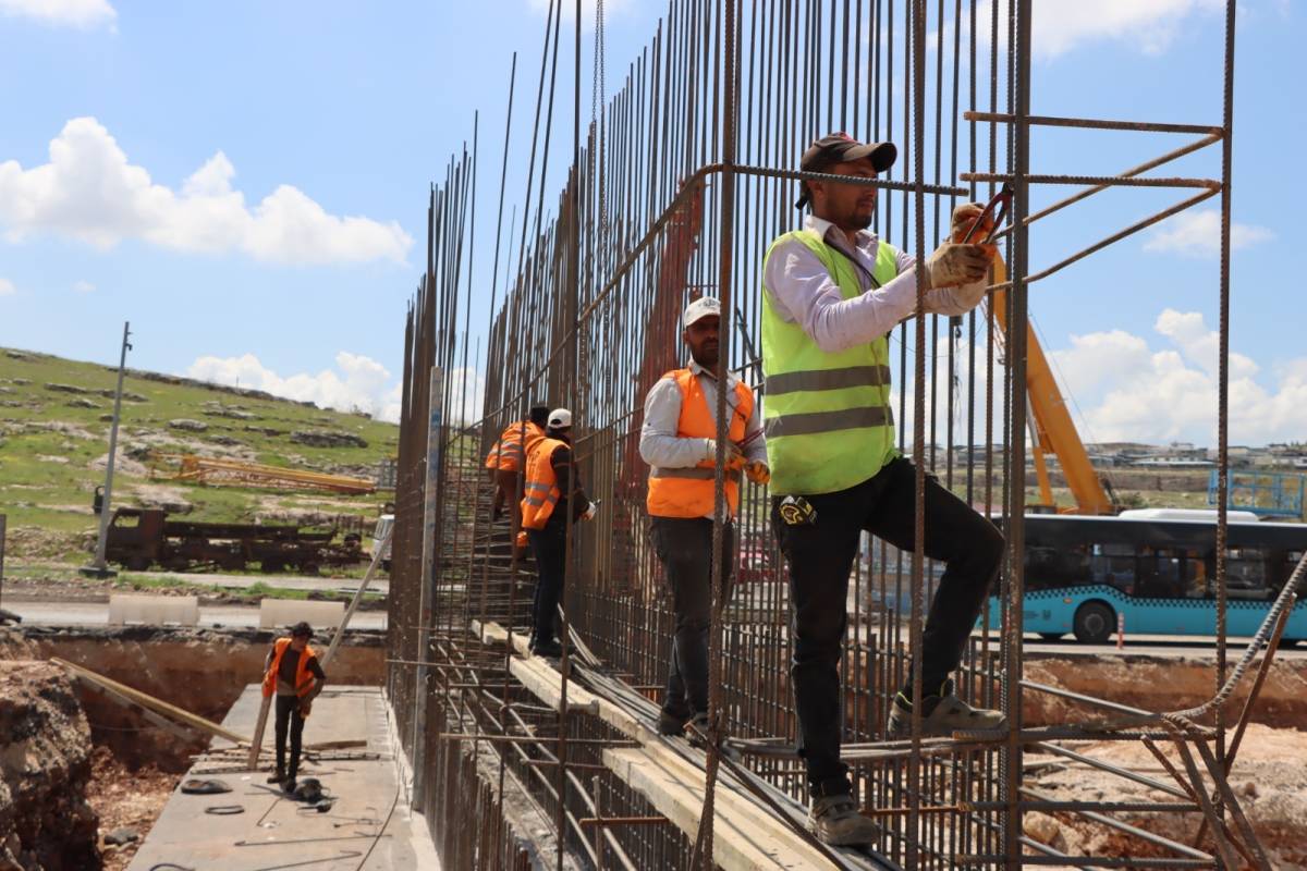 Evren Sanayi Sitesi’nde Katlı Köprülü Kavşak Projesi Hızla İlerliyor