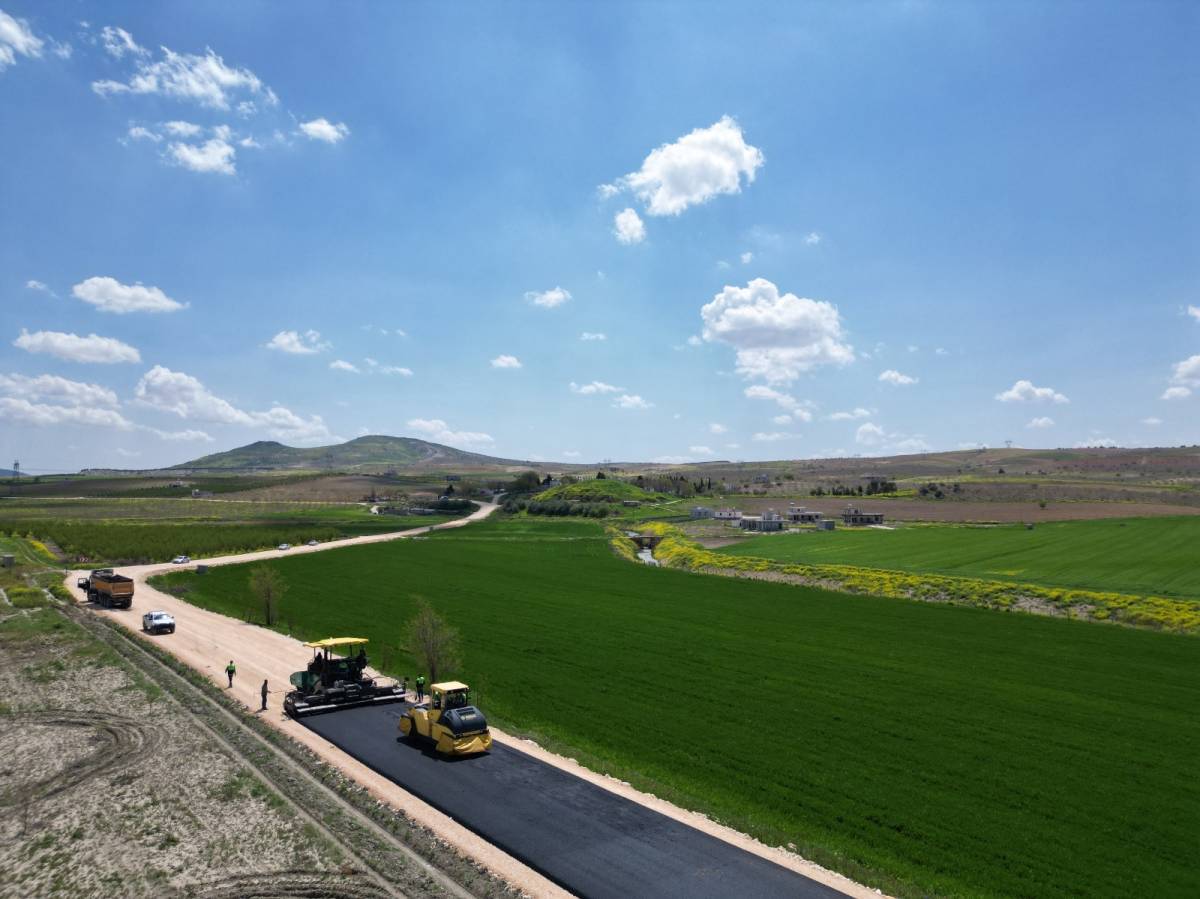 Urfa'da 14 Kilometrelik Grup Yolu Asfaltla Buluştu