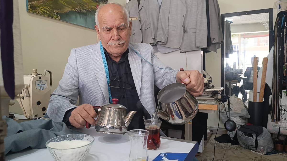 50 Yıllık Terzi Aziz Demir Anlattı: “Ben Okul Dedim, Babam Pamuk Dedi”