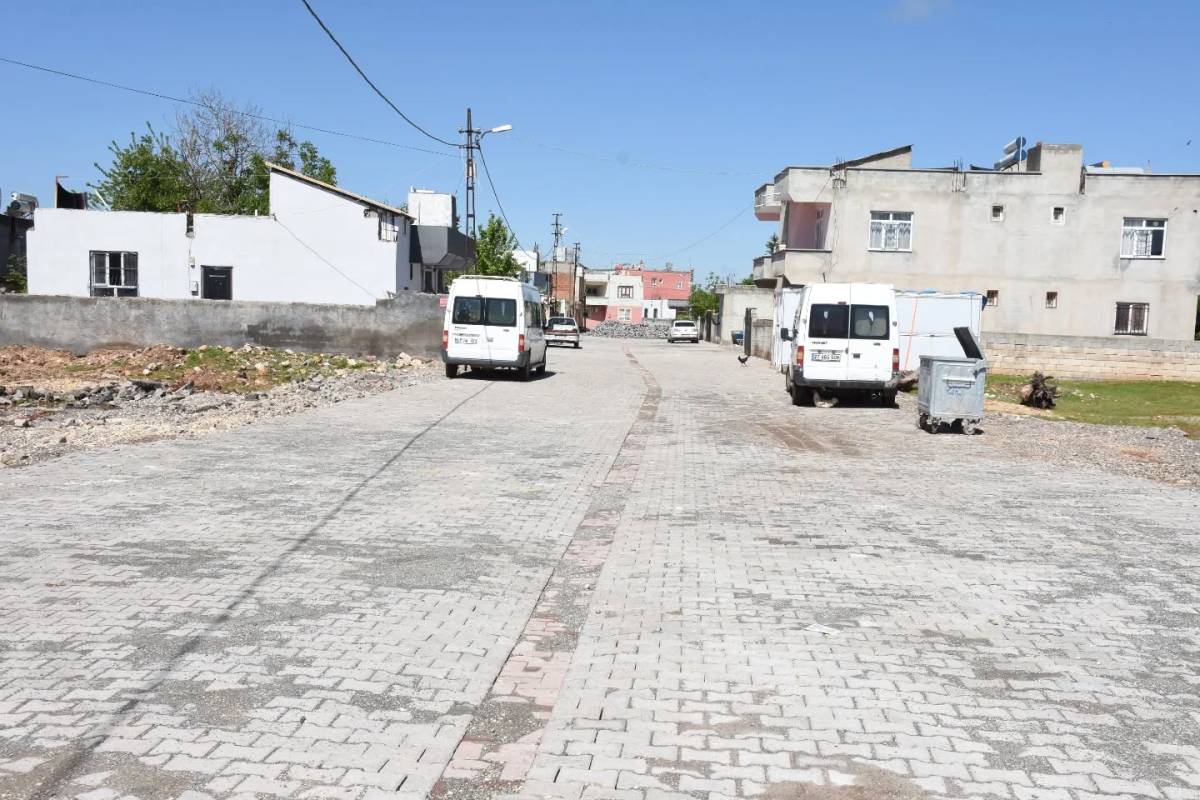 Hilvan'da Yol Atağı: İlçe Genelinde Yol Çalışmaları Sürüyor